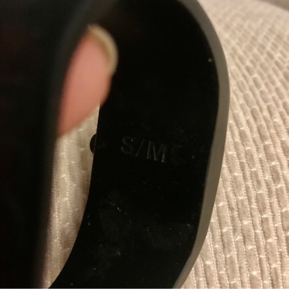 Neff Silicon Watch Size S/M Black - Picture 4 of 6